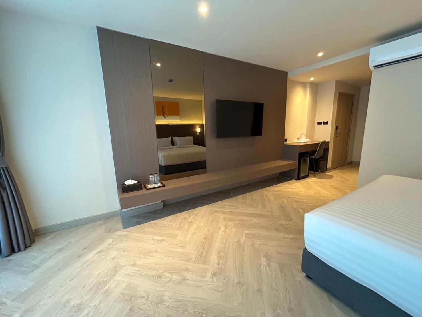 The One Cozy Living Hotel Патая Екстериор снимка