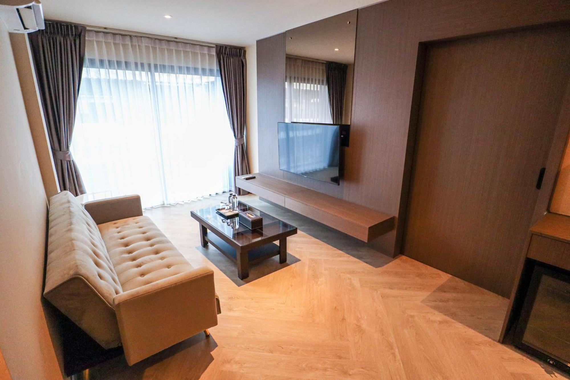 The One Cozy Living Hotel Патая Екстериор снимка