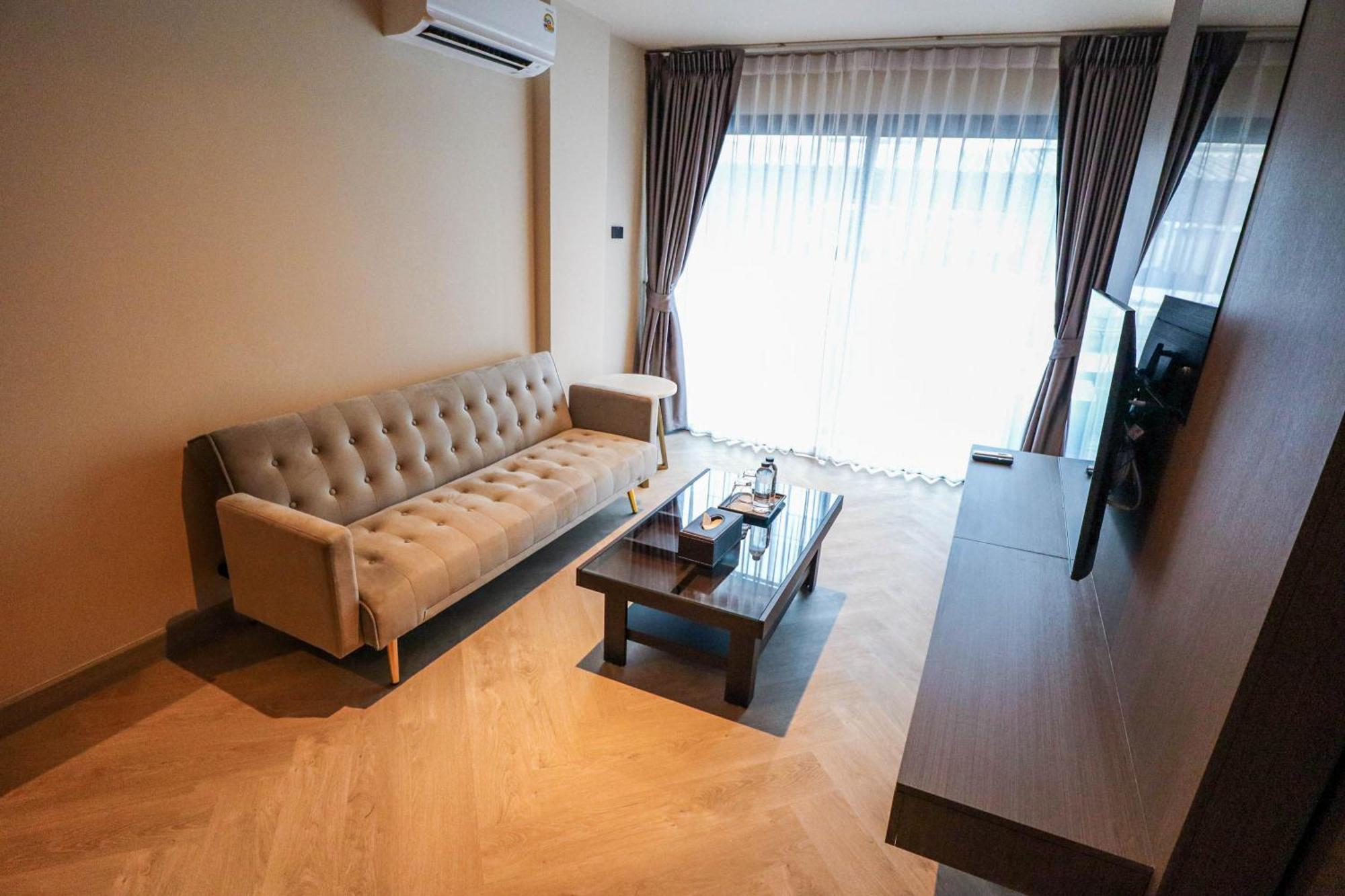 The One Cozy Living Hotel Патая Екстериор снимка