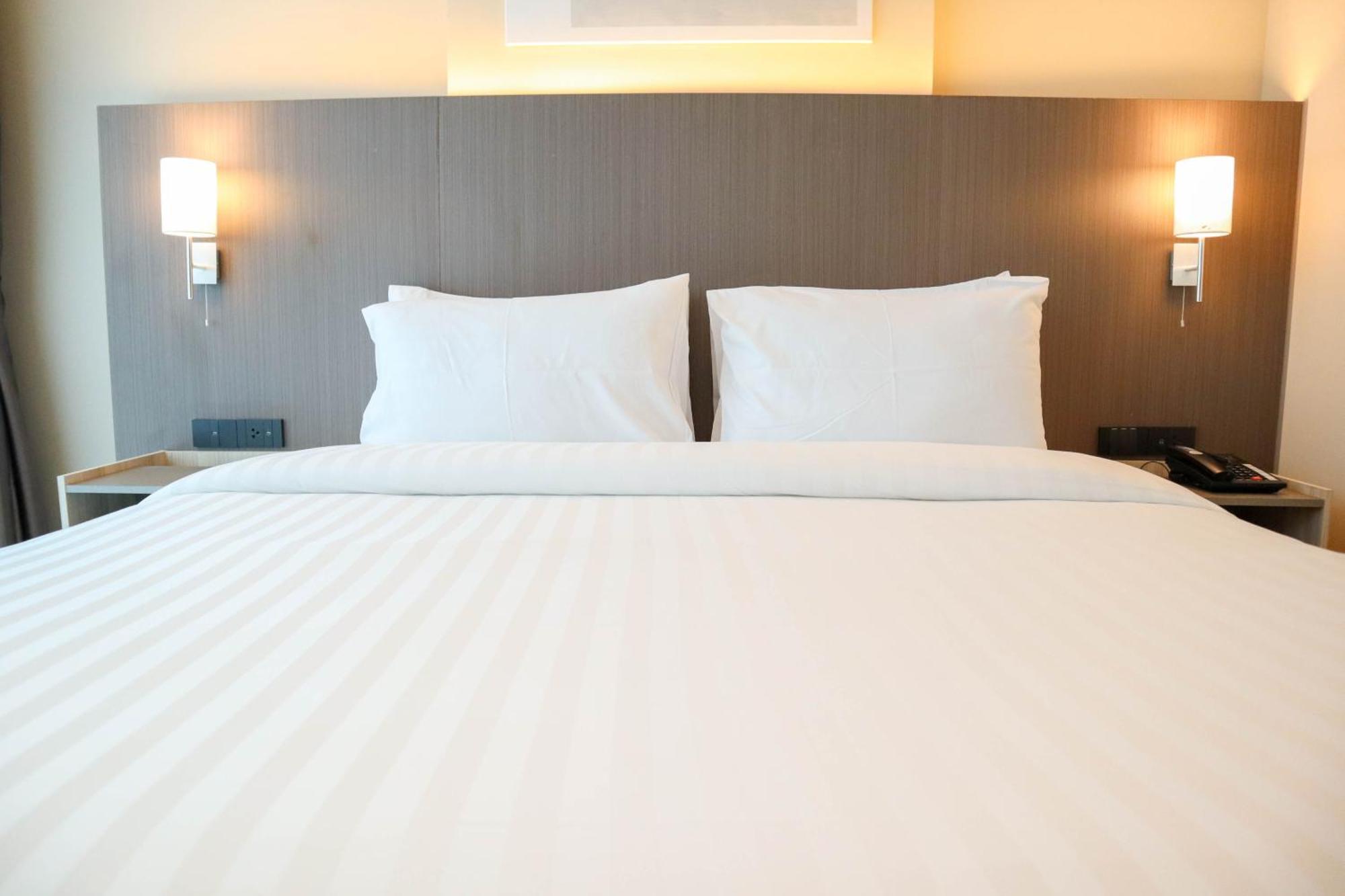 The One Cozy Living Hotel Патая Екстериор снимка